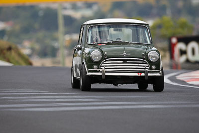 98;10-April-2009;1964-Morris-Cooper-S;Australia;Bathurst;FOSC;Festival-of-Sporting-Cars;Helen-Lindner;Mt-Panorama;NSW;New-South-Wales;Sports-Touring;auto;motorsport;racing;super-telephoto