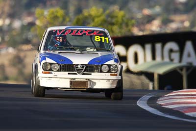 811;10-April-2009;1977-Alfa-Romeo-Alfasud-Ti;Australia;Bathurst;FOSC;Festival-of-Sporting-Cars;Marque-and-Production-Sports;Mt-Panorama;NSW;New-South-Wales;Phil-Whalley;auto;motorsport;racing;super-telephoto