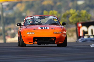 18;10-April-2009;1996-Mazda-MX‒5;Australia;Bathurst;FOSC;Festival-of-Sporting-Cars;Marque-and-Production-Sports;Mazda-MX‒5;Mazda-MX5;Mazda-Miata;Mt-Panorama;NSW;New-South-Wales;Robin-Lacey;auto;motorsport;racing;super-telephoto