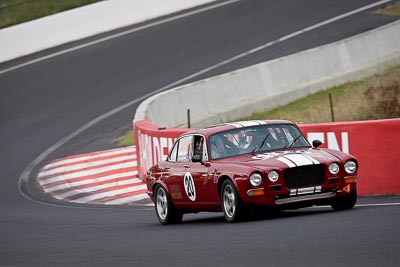 20;11-April-2009;1971-Jaguar-XJ6;Australia;Bathurst;Brian-Todd;FOSC;Festival-of-Sporting-Cars;Improved-Production;Mt-Panorama;NSW;New-South-Wales;auto;motorsport;racing;super-telephoto