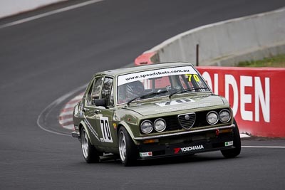 70;11-April-2009;1976-Alfa-Romeo-Alfetta;Australia;Bathurst;David-Wong;FOSC;Festival-of-Sporting-Cars;Improved-Production;Mt-Panorama;NSW;New-South-Wales;auto;motorsport;racing;super-telephoto