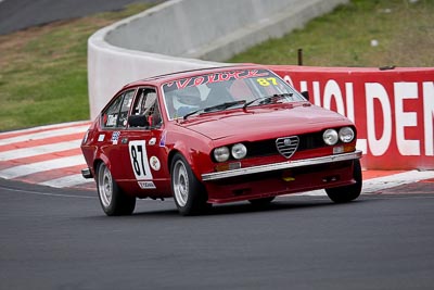 87;11-April-2009;1976-Alfa-Romeo-Alfetta-GT;Australia;Bathurst;FOSC;Festival-of-Sporting-Cars;George-Tillett;Improved-Production;Mt-Panorama;NSW;New-South-Wales;auto;motorsport;racing;super-telephoto