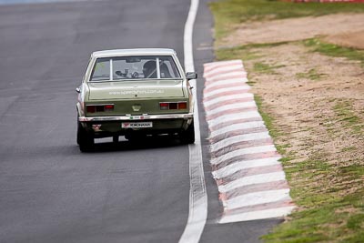 70;11-April-2009;1976-Alfa-Romeo-Alfetta;Australia;Bathurst;David-Wong;FOSC;Festival-of-Sporting-Cars;Improved-Production;Mt-Panorama;NSW;New-South-Wales;auto;motorsport;racing;super-telephoto