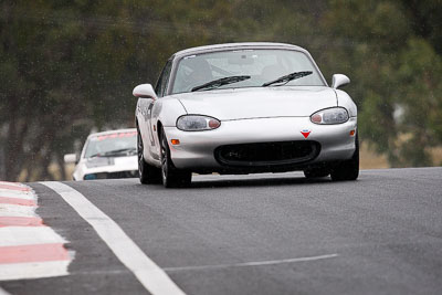 51;11-April-2009;2000-Mazda-MX‒5;Australia;Bathurst;FOSC;Festival-of-Sporting-Cars;Mazda-MX‒5;Mazda-MX5;Mazda-Miata;Mike-Hicks;Mt-Panorama;NSW;New-South-Wales;Regularity;auto;motorsport;racing;super-telephoto