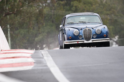 175;11-April-2009;1961-Jaguar-Mk-II;Australia;Bathurst;Brian-Durack;FOSC;Festival-of-Sporting-Cars;Mt-Panorama;NSW;New-South-Wales;Regularity;YAA58G;auto;motorsport;racing;super-telephoto