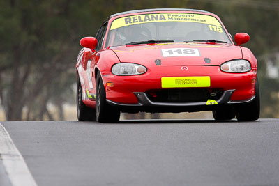 118;11-April-2009;2002-Mazda-MX‒5;Australia;Bathurst;FOSC;Festival-of-Sporting-Cars;Mazda-MX‒5;Mazda-MX5;Mazda-Miata;Mt-Panorama;NSW;New-South-Wales;Regularity;Stephen-Gainer;auto;motorsport;racing;super-telephoto