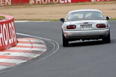 21;11-April-2009;1990-Mazda-MX‒5;AV32DJ;Australia;Bathurst;Bill-Shipton;FOSC;Festival-of-Sporting-Cars;Mazda-MX‒5;Mazda-MX5;Mazda-Miata;Mt-Panorama;NSW;New-South-Wales;Regularity;auto;motorsport;racing;super-telephoto