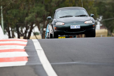 37;11-April-2009;1998-Mazda-MX‒5;Australia;Bathurst;FOSC;Festival-of-Sporting-Cars;Ian-Vickers;Mazda-MX‒5;Mazda-MX5;Mazda-Miata;Mt-Panorama;NSW;New-South-Wales;Regularity;YDX47B;auto;motorsport;racing;super-telephoto