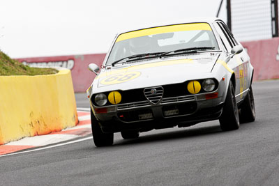 68;11-April-2009;1979-Alfa-Romeo-Alfetta-GTV-2000;Australia;Bathurst;FOSC;Festival-of-Sporting-Cars;Historic-Sports-Cars;Mt-Panorama;NSW;New-South-Wales;Tony-Karanfilovski;auto;classic;motorsport;racing;super-telephoto;vintage