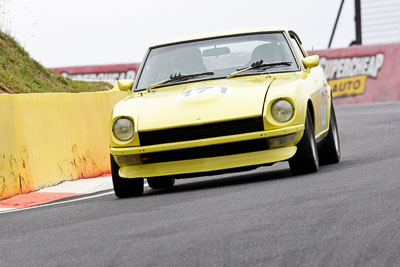 171;11-April-2009;1971-Datsun-240Z;Australia;Bathurst;FOSC;Festival-of-Sporting-Cars;Historic-Sports-Cars;Mark-Cassells;Mt-Panorama;NSW;New-South-Wales;auto;classic;motorsport;racing;super-telephoto;vintage