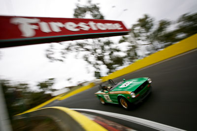 26;11-April-2009;1969-Triumph-TR6;Australia;Bathurst;FOSC;Festival-of-Sporting-Cars;Geoff-Byrne;Historic-Sports-Cars;Mt-Panorama;NSW;New-South-Wales;auto;classic;motion-blur;motorsport;racing;vintage;wide-angle