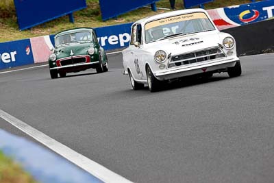 126;11-April-2009;1964-Ford-Cortina;Australia;Bathurst;Bob-Stewart;FOSC;Festival-of-Sporting-Cars;Mt-Panorama;NSW;New-South-Wales;Sports-Touring;auto;motorsport;racing;telephoto