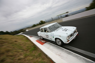 37;11-April-2009;1964-Alfa-Romeo-Giulia-Ti;Australia;Bathurst;FOSC;Festival-of-Sporting-Cars;Mt-Panorama;NSW;New-South-Wales;Ralph-Clarke;Sports-Touring;auto;motorsport;racing;wide-angle