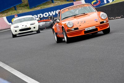 173;11-April-2009;1973-Porsche-911-Carrera;Australia;Bathurst;FOSC;Festival-of-Sporting-Cars;Marque-and-Production-Sports;Mt-Panorama;NSW;New-South-Wales;Rob-Russell;auto;motorsport;racing;telephoto