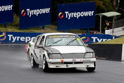 11;11-April-2009;1982-Holden-Commodore-VH;Adam-Tipping;Australia;Bathurst;FOSC;Festival-of-Sporting-Cars;Improved-Production;Mt-Panorama;NSW;New-South-Wales;auto;motorsport;racing;telephoto