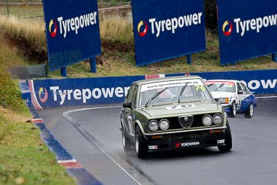 70;11-April-2009;1976-Alfa-Romeo-Alfetta;Australia;Bathurst;David-Wong;FOSC;Festival-of-Sporting-Cars;Improved-Production;Mt-Panorama;NSW;New-South-Wales;auto;motorsport;racing;telephoto