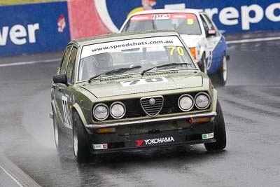 70;11-April-2009;1976-Alfa-Romeo-Alfetta;Australia;Bathurst;David-Wong;FOSC;Festival-of-Sporting-Cars;Improved-Production;Mt-Panorama;NSW;New-South-Wales;auto;motorsport;racing;super-telephoto