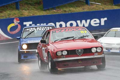 87;11-April-2009;1976-Alfa-Romeo-Alfetta-GT;Australia;Bathurst;FOSC;Festival-of-Sporting-Cars;George-Tillett;Improved-Production;Mt-Panorama;NSW;New-South-Wales;auto;motorsport;racing;super-telephoto