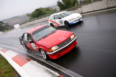 46;11-April-2009;1983-Holden-Commodore-VH;Australia;Bathurst;FOSC;Festival-of-Sporting-Cars;Improved-Production;Kyle-Organ‒Moore;Mt-Panorama;NSW;New-South-Wales;auto;motorsport;racing;wide-angle