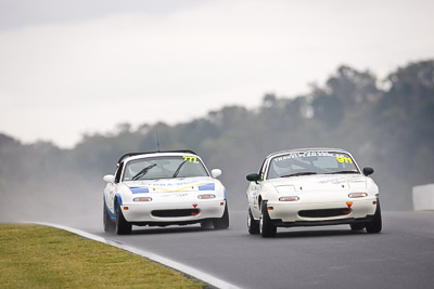 911;11-April-2009;1990-Mazda-MX‒5;Adam-Dodd;Australia;Bathurst;FOSC;Festival-of-Sporting-Cars;Marque-and-Production-Sports;Mazda-MX‒5;Mazda-MX5;Mazda-Miata;Mt-Panorama;NSW;New-South-Wales;auto;motorsport;racing;super-telephoto