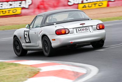 51;11-April-2009;2000-Mazda-MX‒5;Australia;Bathurst;FOSC;Festival-of-Sporting-Cars;Mazda-MX‒5;Mazda-MX5;Mazda-Miata;Mike-Hicks;Mt-Panorama;NSW;New-South-Wales;Regularity;auto;motion-blur;motorsport;racing;super-telephoto