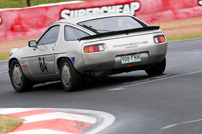 84;11-April-2009;1984-Porsche-928S;908FNN;Australia;Bathurst;FOSC;Festival-of-Sporting-Cars;Mt-Panorama;NSW;New-South-Wales;Regularity;Sean-Conway;auto;motion-blur;motorsport;racing;super-telephoto