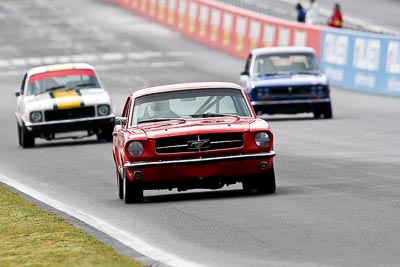122;12-April-2009;1964-Ford-Mustang;Australia;Bathurst;Bill-Trengrove;FOSC;Festival-of-Sporting-Cars;Historic-Touring-Cars;Mt-Panorama;NSW;New-South-Wales;auto;classic;motorsport;racing;super-telephoto;vintage