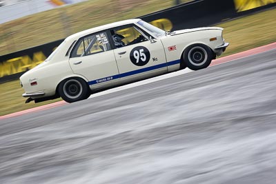 95;12-April-2009;1972-Mazda-RX‒2;Australia;Bathurst;FOSC;Festival-of-Sporting-Cars;Historic-Touring-Cars;Matthew-Clift;Mt-Panorama;NSW;New-South-Wales;auto;classic;motion-blur;motorsport;racing;telephoto;vintage