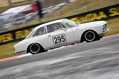 295;12-April-2009;1973-Alfa-Romeo-GTV-2000;Australia;Bathurst;FOSC;Festival-of-Sporting-Cars;Historic-Touring-Cars;Mt-Panorama;NSW;New-South-Wales;Spencer-Rice;auto;classic;motion-blur;motorsport;racing;telephoto;vintage