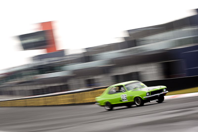 23;12-April-2009;1972-Holden-Torana-XU‒1;Australia;Bathurst;Bill-Campbell;FOSC;Festival-of-Sporting-Cars;Historic-Touring-Cars;Mt-Panorama;NSW;New-South-Wales;auto;classic;motion-blur;motorsport;racing;telephoto;vintage