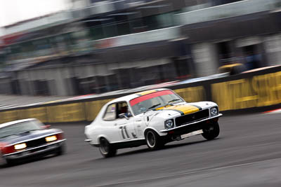 71;12-April-2009;1972-Holden-Torana-XU‒1;Australia;Bathurst;FOSC;Festival-of-Sporting-Cars;Historic-Touring-Cars;Ian-Sawtell;Mt-Panorama;NSW;New-South-Wales;auto;classic;motion-blur;motorsport;racing;telephoto;vintage