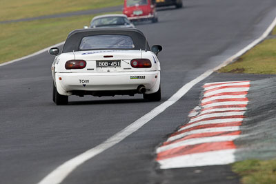 165;12-April-2009;1989-Mazda-MX‒5;Australia;BOB451;Bathurst;Bob-West;FOSC;Festival-of-Sporting-Cars;Mazda-MX‒5;Mazda-MX5;Mazda-Miata;Mt-Panorama;NSW;New-South-Wales;Regularity;auto;motorsport;racing;super-telephoto