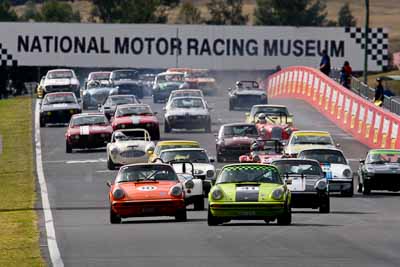 10;41;12-April-2009;1974-Porsche-911-Carrera;1975-Porsche-911-Carrera;30092H;Australia;BAZ27L;Bathurst;Bill-Pye;FOSC;Festival-of-Sporting-Cars;Geoff-Morgan;Historic-Sports-Cars;Mt-Panorama;NSW;New-South-Wales;auto;classic;motorsport;racing;super-telephoto;vintage