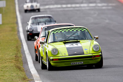 41;12-April-2009;1975-Porsche-911-Carrera;Australia;BAZ27L;Bathurst;FOSC;Festival-of-Sporting-Cars;Geoff-Morgan;Historic-Sports-Cars;Mt-Panorama;NSW;New-South-Wales;auto;classic;motorsport;racing;super-telephoto;vintage