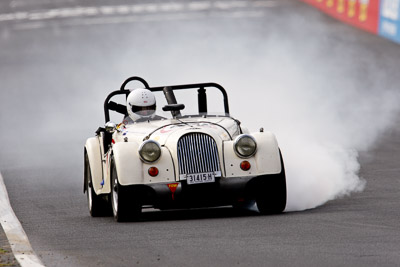 40;12-April-2009;1969-Morgan-Plus-8;31415H;Australia;Bathurst;FOSC;Festival-of-Sporting-Cars;Geoff-Williams;Historic-Sports-Cars;Mt-Panorama;NSW;New-South-Wales;auto;classic;motorsport;racing;super-telephoto;vintage