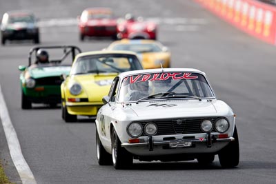 149;12-April-2009;1973-Alfa-Romeo-105-GTV;AF01KS;Australia;Bathurst;FOSC;Festival-of-Sporting-Cars;Historic-Sports-Cars;Mt-Panorama;NSW;New-South-Wales;Richard-Knox;auto;classic;motorsport;racing;super-telephoto;vintage