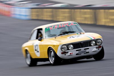 42;12-April-2009;1972-Alfa-Romeo-105-GTV-2000;31333H;Australia;Bathurst;FOSC;Festival-of-Sporting-Cars;Historic-Sports-Cars;Mt-Panorama;NSW;New-South-Wales;Stuart-Baillie;auto;classic;motion-blur;motorsport;racing;super-telephoto;vintage