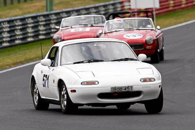 571;12-April-2009;1990-Mazda-MX‒5;Australia;BOB451;Bathurst;FOSC;Festival-of-Sporting-Cars;Mazda-MX‒5;Mazda-MX5;Mazda-Miata;Mt-Panorama;NSW;New-South-Wales;Regularity;Robert-Gage;auto;motorsport;racing;super-telephoto