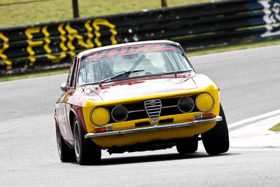 310;12-April-2009;1968-Alfa-Romeo-GTV-1750;Australia;Bathurst;FOSC;Festival-of-Sporting-Cars;Geoff-Burgess;Mt-Panorama;NSW;New-South-Wales;Regularity;auto;motorsport;racing;super-telephoto