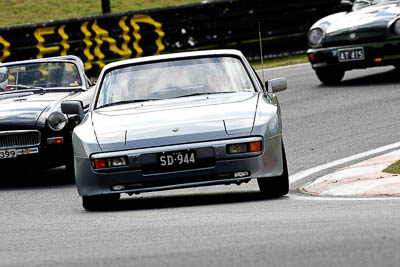 944;12-April-2009;1983-Porsche-944;Australia;Bathurst;FOSC;Festival-of-Sporting-Cars;Mt-Panorama;NSW;New-South-Wales;Regularity;SD944;Steve-Doyle;auto;motorsport;racing;super-telephoto