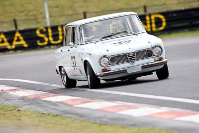 37;12-April-2009;1964-Alfa-Romeo-Giulia-Ti;Australia;Bathurst;FOSC;Festival-of-Sporting-Cars;Mt-Panorama;NSW;New-South-Wales;Ralph-Clarke;Sports-Touring;auto;motorsport;racing;super-telephoto