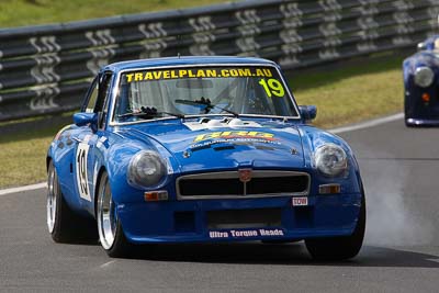 19;12-April-2009;1974-MGB-GT-V8;Australia;Bathurst;FOSC;Festival-of-Sporting-Cars;Glen-Taylor;Marque-and-Production-Sports;Mt-Panorama;NSW;New-South-Wales;auto;motorsport;racing;super-telephoto