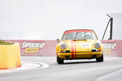 19;12-April-2009;1970-Porsche-911S;Australia;Bathurst;FOSC;Festival-of-Sporting-Cars;Historic-Touring-Cars;Mt-Panorama;NSW;New-South-Wales;Wayne-Seabrook;auto;classic;motorsport;racing;super-telephoto;vintage