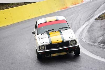 71;12-April-2009;1972-Holden-Torana-XU‒1;Australia;Bathurst;FOSC;Festival-of-Sporting-Cars;Historic-Touring-Cars;Ian-Sawtell;Mt-Panorama;NSW;New-South-Wales;auto;classic;motorsport;racing;telephoto;vintage