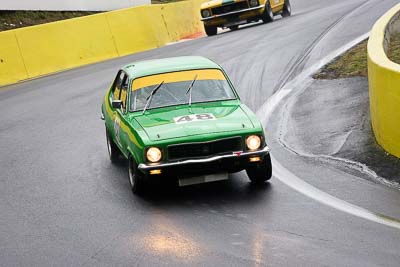 48;12-April-2009;1972-Holden-Torana-XU‒1;Australia;Bathurst;FOSC;Festival-of-Sporting-Cars;Historic-Touring-Cars;Mt-Panorama;NSW;New-South-Wales;Noel-Roberts;auto;classic;motorsport;racing;telephoto;vintage