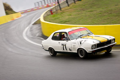 71;12-April-2009;1972-Holden-Torana-XU‒1;Australia;Bathurst;FOSC;Festival-of-Sporting-Cars;Historic-Touring-Cars;Ian-Sawtell;Mt-Panorama;NSW;New-South-Wales;auto;classic;motorsport;racing;telephoto;vintage