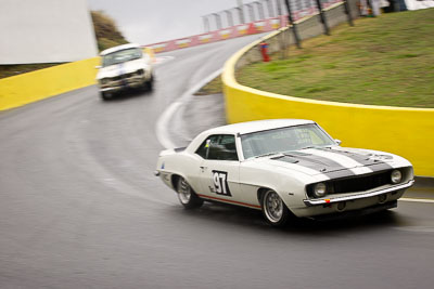 197;12-April-2009;1969-Chevrolet-Camaro;Australia;Bathurst;Darren-Collins;FOSC;Festival-of-Sporting-Cars;Historic-Touring-Cars;Mt-Panorama;NSW;New-South-Wales;auto;classic;motion-blur;motorsport;racing;telephoto;vintage