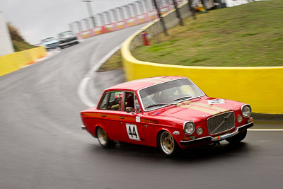 44;12-April-2009;1972-Volvo-164-E;Australia;Bathurst;FOSC;Festival-of-Sporting-Cars;Historic-Touring-Cars;Mt-Panorama;NSW;New-South-Wales;Vince-Harmer;auto;classic;motion-blur;motorsport;racing;telephoto;vintage