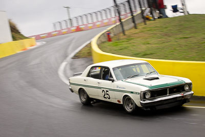 25;12-April-2009;1971-Ford-Falcon-XY-GT;Australia;Bathurst;FOSC;Festival-of-Sporting-Cars;Historic-Touring-Cars;Mark-Le-Vaillant;Mt-Panorama;NSW;New-South-Wales;auto;classic;motion-blur;motorsport;racing;telephoto;vintage