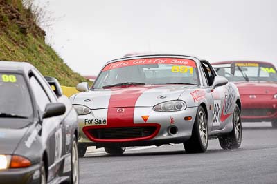 891;12-April-2009;2002-Mazda-MX‒5;Australia;Bathurst;FOSC;Festival-of-Sporting-Cars;Mazda-MX‒5;Mazda-MX5;Mazda-Miata;Mt-Panorama;NSW;New-South-Wales;Patricia-Rooke;Regularity;auto;motorsport;racing;super-telephoto